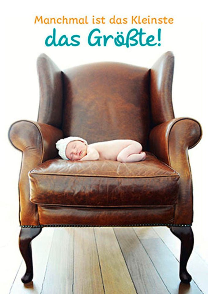 Geburt Postkarte: 'Herzlich Willkommen, kleines Wunder' - Vintage Sessel Design, Babyshooting Motiv, Glückwunsch zur Geburt des Neugeborenen