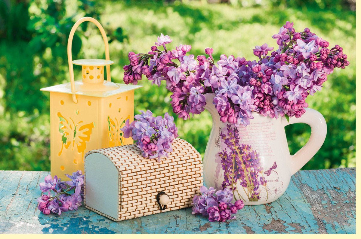 Geburtstags - & Dankeskarten Doppelkarte – Fotogrußkarte mit Sommermotiv, Ländliche Idylle, Laterne & Fliederblüten in Lila und Gelb, Blankokarte für Erwachsene Frauen, Natur & Entspannung Design