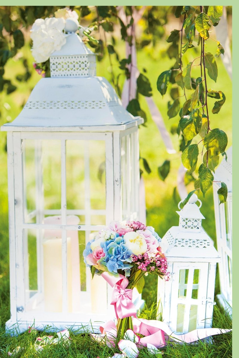 Geburtstags - Doppelkarte mit Laterne Motiv - Blanko Grußkarte für Gartenfeiern, Blumenstrauß & Schleife Design in Grün, Weiß & Rosa