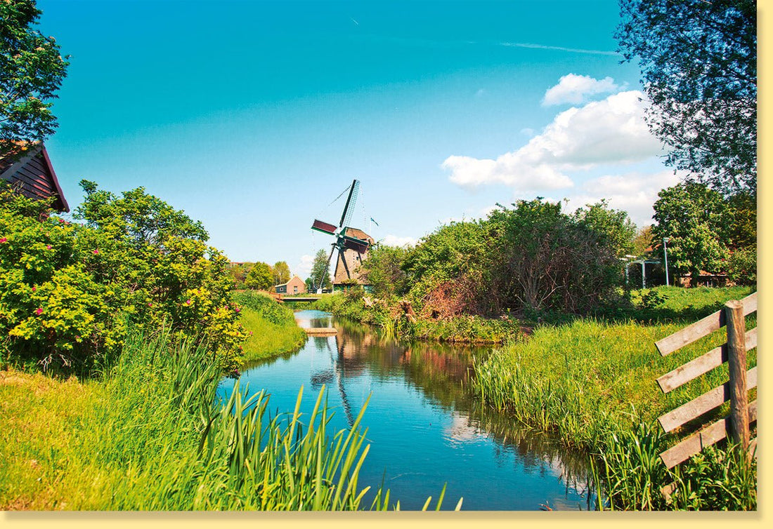Geburtstags - & Jubiläums - Doppelkarte "Idyllische Natur" - Glückwunschkarte mit Windmühle, Bach & Wiesenmotiv, Blankokarte für Hochzeit & Feiern, Friedliche Landschaft mit Grünem Himmel, Wasser & Sommerlicher Ruhe, Ländliche Entspannung, A6 Format