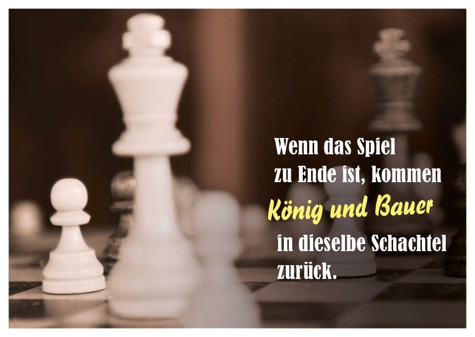 Geburtstags - Postkarte Schach - Motiv: Lustiger Spruch mit König & Bauer, Witziges Schwarzweiß - Design, Schachbrett & Figuren
