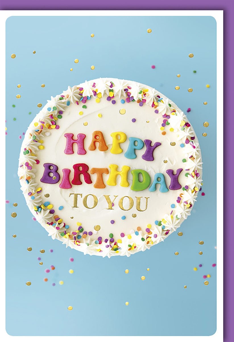 Geburtstagskarte Glückwunschkarte Geburtstag mit buntem Happy Birthday Schriftzug auf Torte Konfetti und Streusel auf blauem Hintergrund ideal für Geburtstagsfeiern mit Umschlag