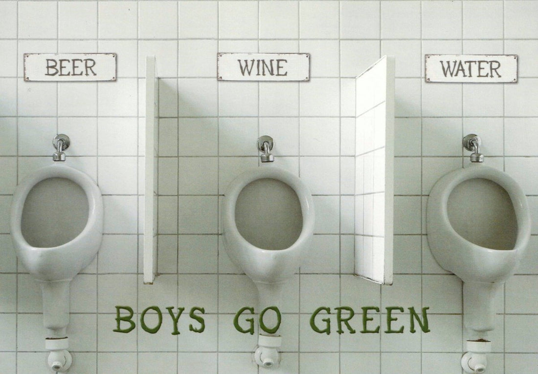 Geburtstagskarte - Humorvolle & Umweltbewusste Postkarte mit Witzigen Sprüchen, Öko - Freundliches Männergeschenk, Spaßige Badezimmer Deko, Nachhaltiger Scherzartikel für Freunde, Lustige Geschenkidee