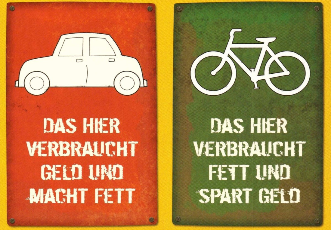 Geburtstagskarte - Lustige Postkarte mit Spruch "Auto vs. Fahrrad" | Humorvoller Geldspar - Vergleich | Retro Design & Ironischer Witz | Umweltfreundliche Farben | Vintage Look mit Textbotschaft