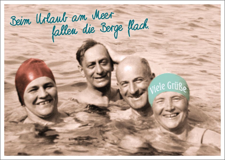 Geburtstagskarte - Lustige Retro Postkarte mit Meer, Berge & Schwimmender Gruppe, Witziger Spruch, Vintage Badekappen Humor, Strandurlaub Erinnerung