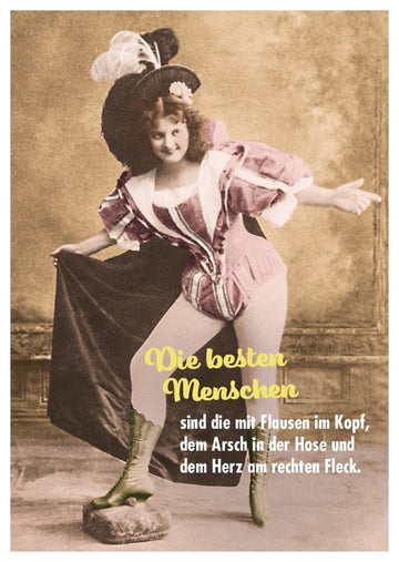 Geburtstagskarte - Lustige Vintage Postkarte mit schelmischer Frau, Spruch & Herz, Retro Humor im Kostüm mit Hut