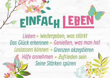 Lebensweisheit Postkarte - Einfach Leben & Liebe Weitergeben, Glück und Zufriedenheit mit Schmetterling & Blumen auf Holz