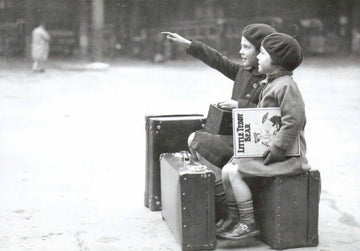 Reiseabenteuer für Kinder - Retro Vintage Postkarte in Schwarz - Weiß, Nostalgische Sammlerstücke, Blanko Geschenkkarte, Ideal für Dekoration & Sammlung, Unbeschrieben