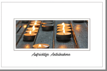 Trauerkarte Doppelkarte mit Teelichtern - Elegante Beileidskarte zur Anteilnahme, stilvolle Kondolenzkarte mit Stanzteil, handgefertigt in Schwarz & Orange, pietätvoll für Abschied & Gedenken, hochwertige Qualität für Erwachsene und Senioren