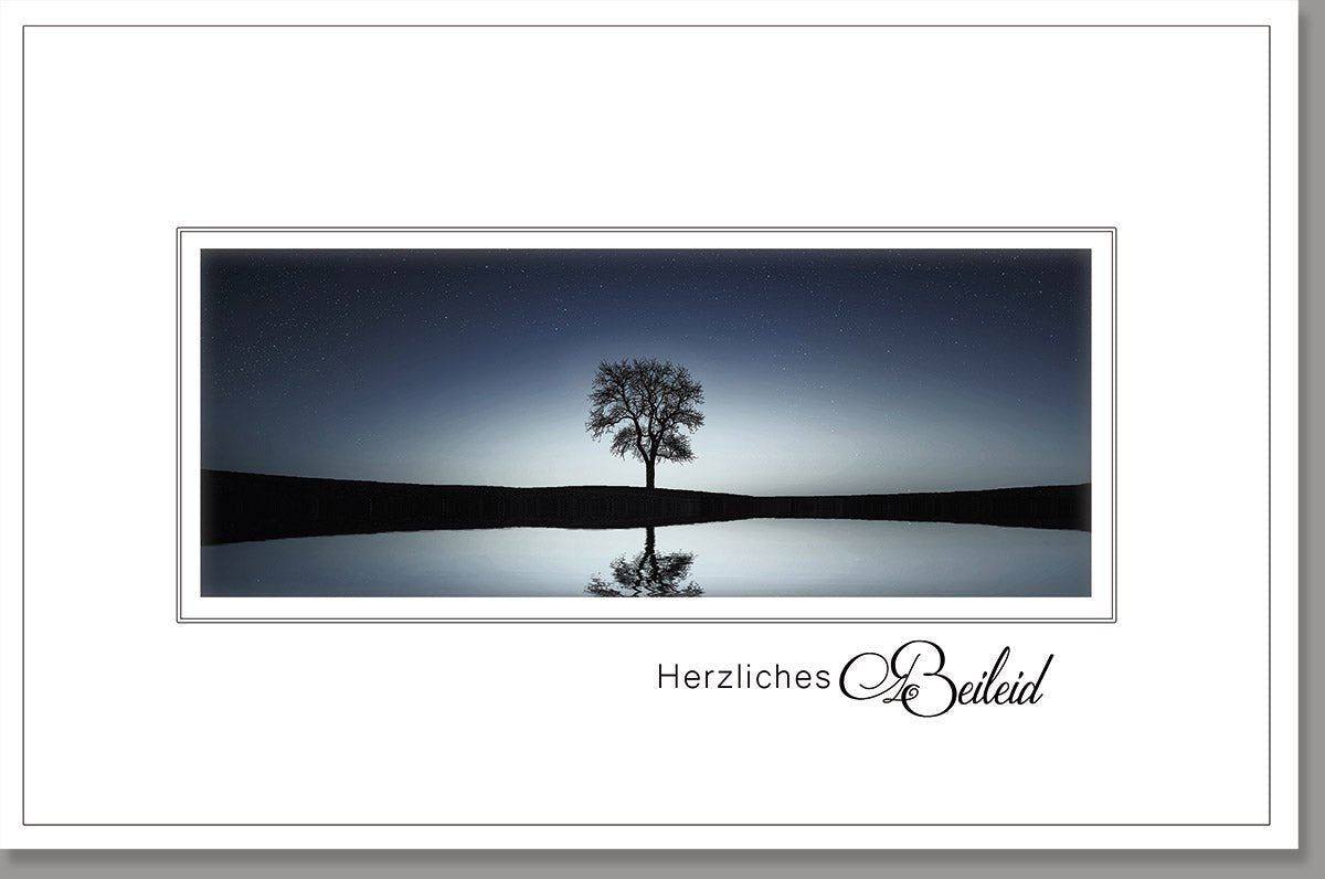 Trauerkarte Kondolenzkarte Beileidskarte Doppelkarte mit Baum Motiv und Schriftzug Herzliches Beileid auf der Vorderseite stilvolles Design für Trauerfälle mit Umschlag