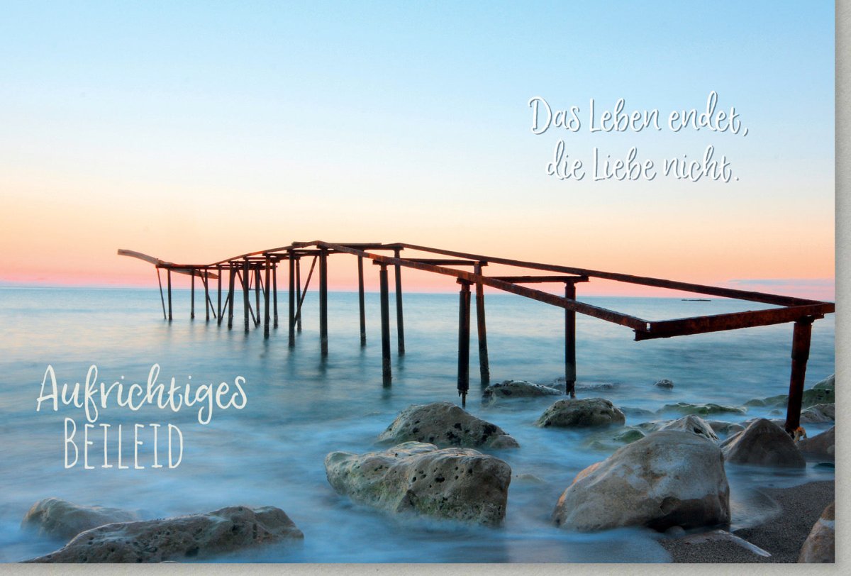 Trauerkarte zum Abschied: Beileid am Meer mit Sonnenuntergang, Steg & Steinen - Anteilnahme & Trost in der Natur