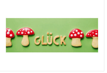 Weihnachtskarte Doppelkarte mit Glückspilzen in Rot & Grün - Festliche Frohe Weihnachten Grußkarte, Traditioneller Glücksbringer für Familie & Freunde, Besinnliche Feiertage Wünsche Karte zum Versenden