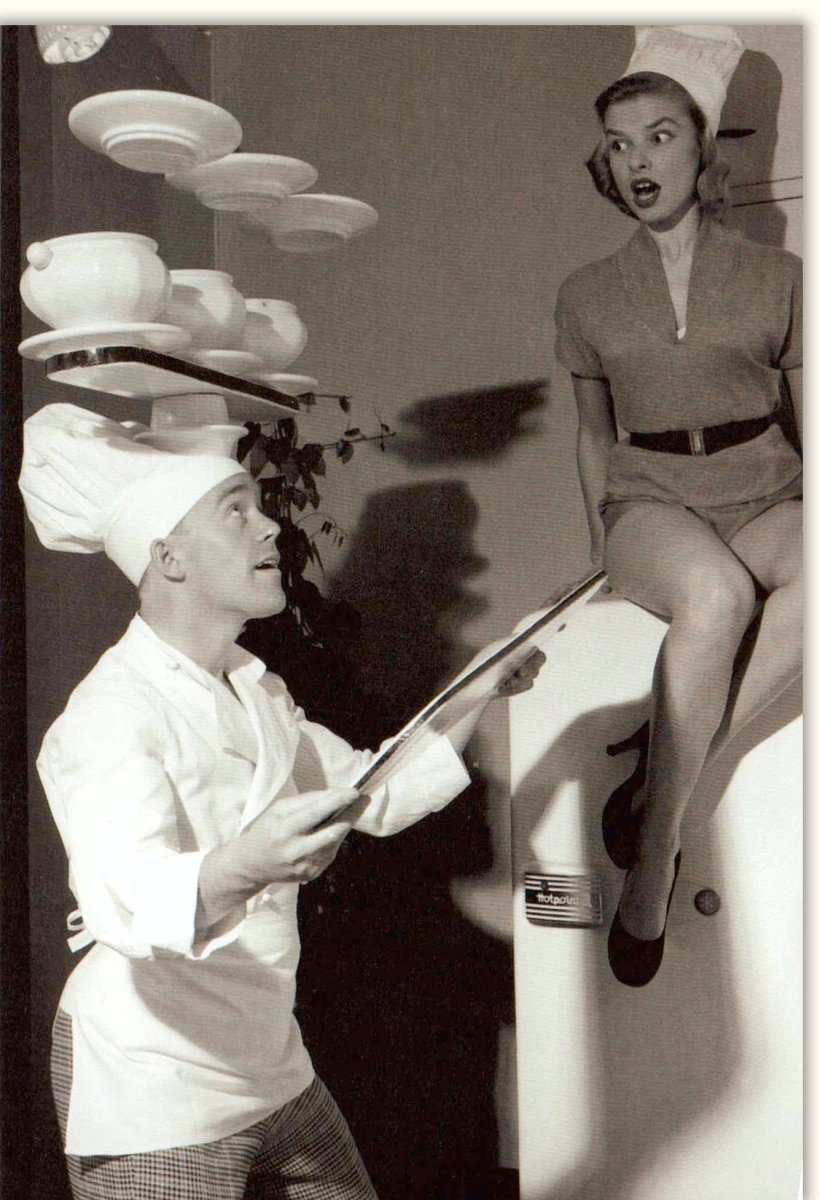 Geburtstags - Doppelkarte "Küchenjonglage" - Blankokarte in Schwarz - Weiß, Retro Vintage Fotografie, Humorvoller Koch mit Geschirr, Ideal für Einladung oder Überraschungsgeschenk, Unbeschriebene Grußkarte im Minimalistischen Design zur Dekoration