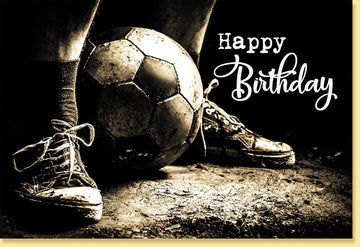 Geburtstagskarte für Männer - Vintage Fußball - Thema in Sepia, Altersunabhängige Glückwünsche, Ideal für Sportbegeisterte & Fußballfans, Geschenk mit Fußballschuhe & Ballspiel Motiv, Braun Töne