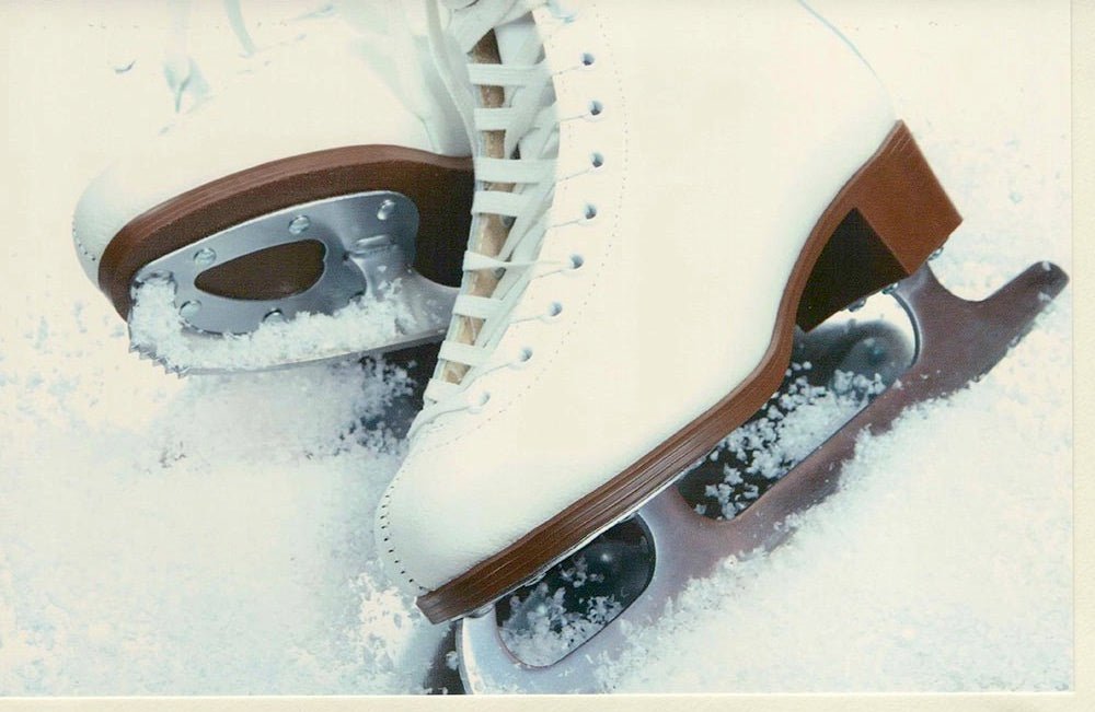 Grußarte ohne Text Schlittschuhe Wintermotiv