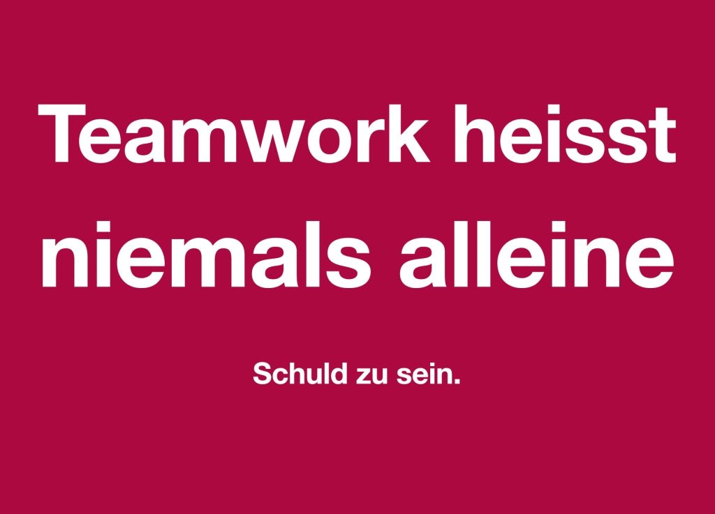 Postkarte Spruch humorvoll Teamwork - niemals alleine Schuld