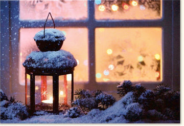 Weihnachtskarte Traditionell - Festliche Doppelkarte mit Schnee, Fenster & Laterne Motiv, Weihnachtsbaum & Kerzenschein, Winterlichter Abendstimmung für Besinnlichkeit - "Merry Christmas" Gruß