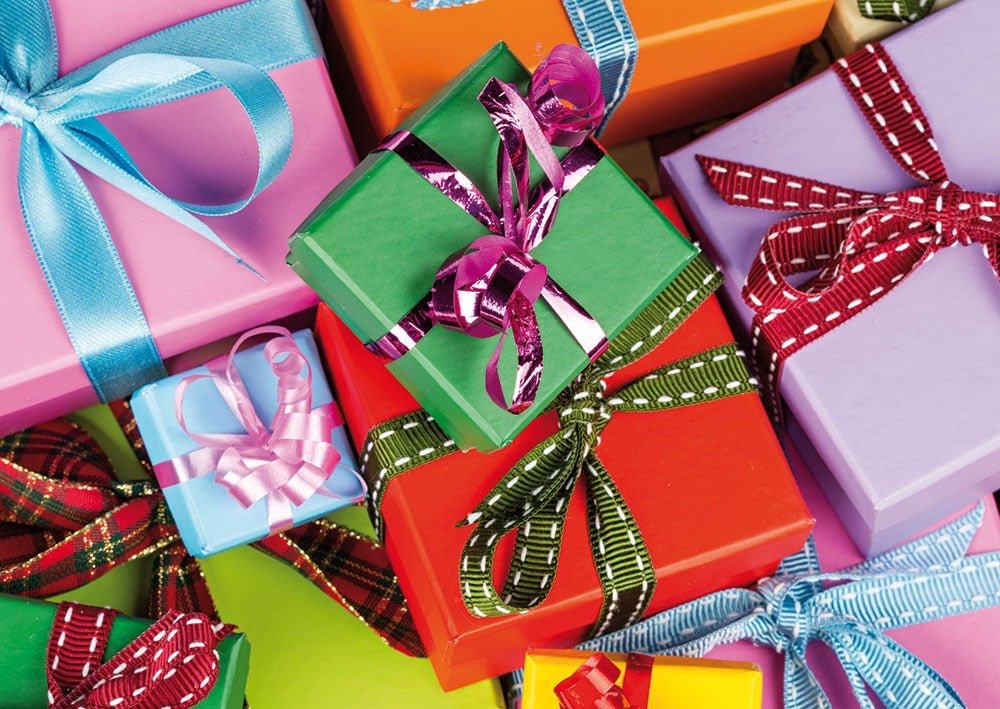 Weihnachtspostkarte Colorful gifts